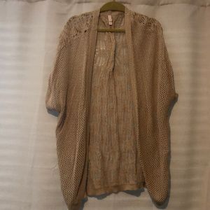Woven short sleeve light sweater
